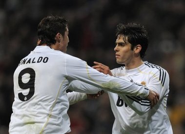 Cristiano Ronaldo y Kaká guiaron la paliza de los blancos.