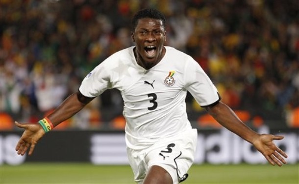 Asamoah Gyan marcó los dos tantos de Ghana de penal.