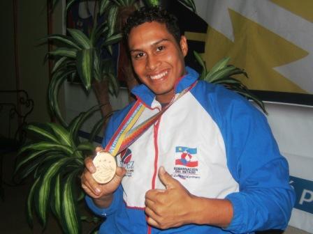 El zuliano Leomar Albarran conquistó par de medallas de plata en las pesas.