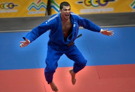 Mervin Rodríguez ganó la medalla dorada en los 81 kilos.