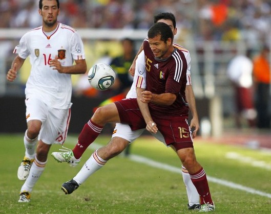 Alejandro Morena tiene la responsabilidad de aportar su cuota de gol.