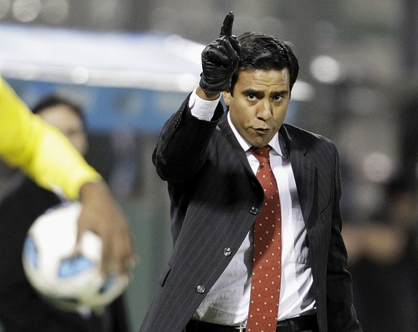 César Farías apunta al fútbol mexicano.