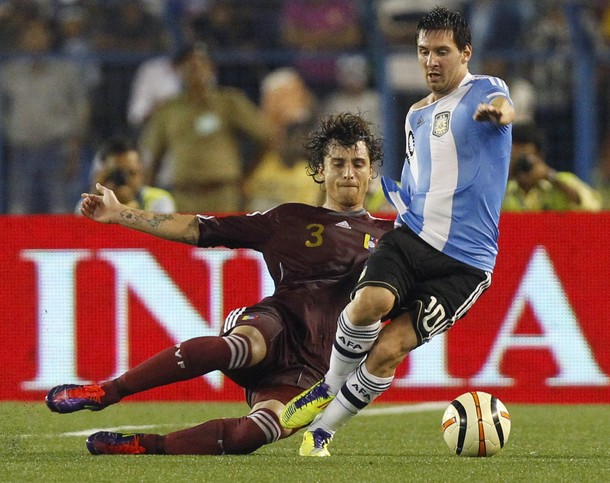 Fernando Amorebieta fue clave para detener el accionar de Messi.