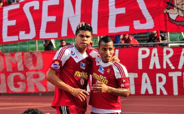 Edder Farías y Rómulo Otero fueron figuras del Caracas FC. Foto: Meridiano.