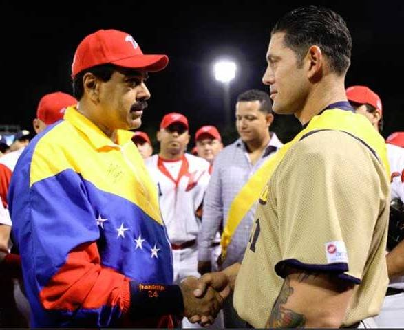 El Presidente Nicolás Maduro condecoró a Cabrera. Foto: Panorama