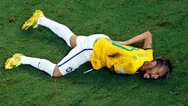 De tres a seis semanas necesitará Neymar para recuperarse.